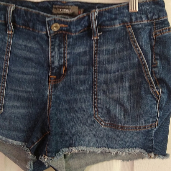 Torrid jeans shorts size 14 - Picture 4 of 7
